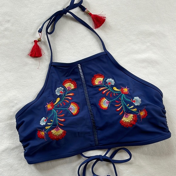 🦋3/40✨Host Pick✨Halter Bikini Top - Padded, Lace up back - Picture 1 of 13